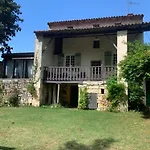 Maison Des Roses Saint-Savinien