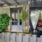 Maison Des Roses