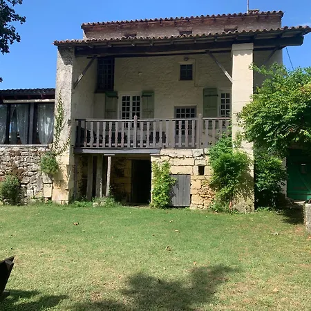 Holiday home Maison Des Roses *