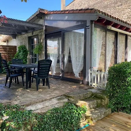 Maison Des Roses
