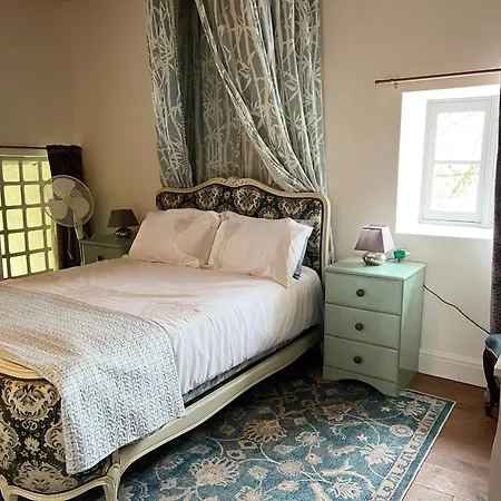 Maison Des Roses