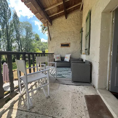 Holiday home Maison Des Roses
