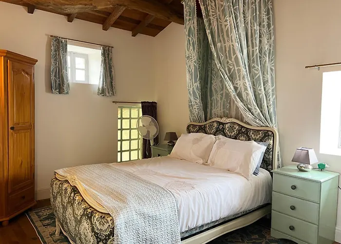 Maison Des Roses Casa vacanze Saint-Savinien